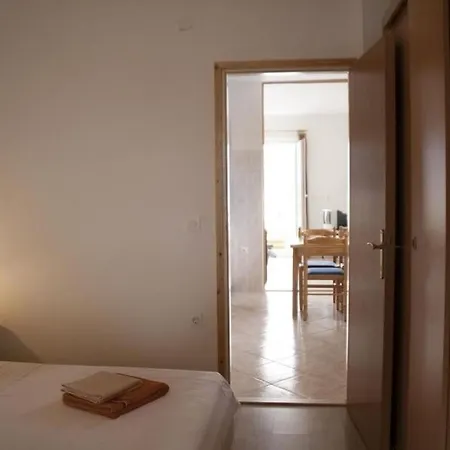 Daire In With Seaview, Balcony, Wifi, Washing Machine Lumbarda